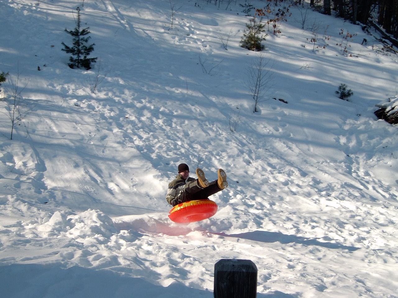 snow tubing, sled, sledding-93024.jpg